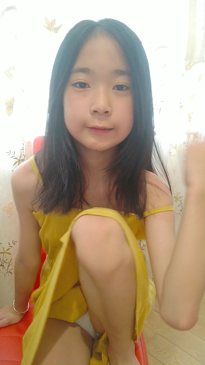 广州KTV疯狂盛宴原 Chinese girl  张婉莹暑假作业全套百度云 11yo masturbates and moans-Summer vacation homework-Zhang Wanying